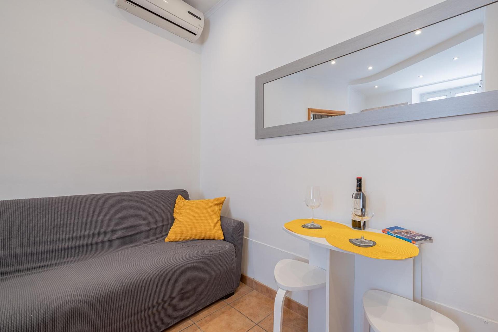 Happy Apartment